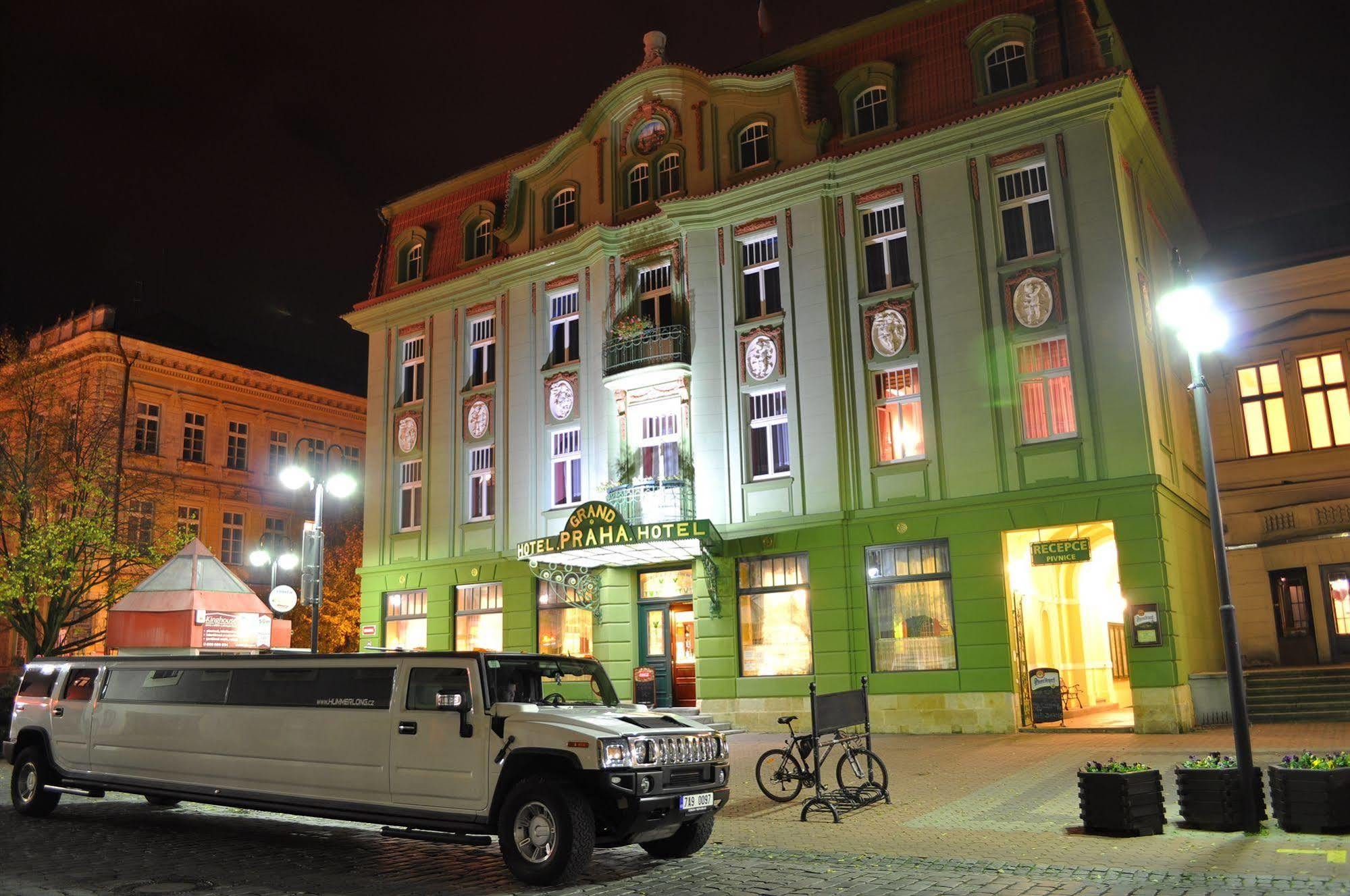 Grand Hotel Praha Jičín Esterno foto